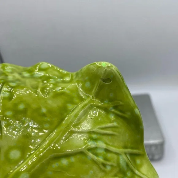 Vintage Holland Mold Green Cabbage Bowl With Lid Featuring Brown Bunnies On Top - Picture 9 of 12